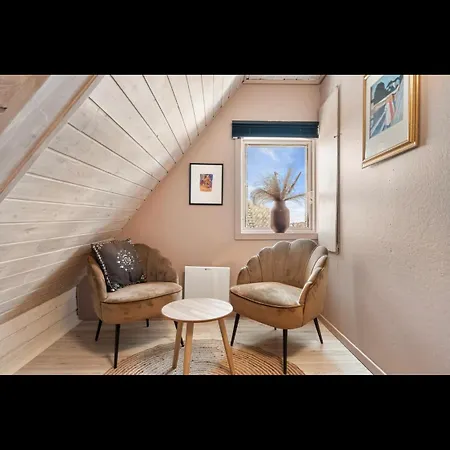 Two House Close To Ons In A Quiet Neibourhood Appartement